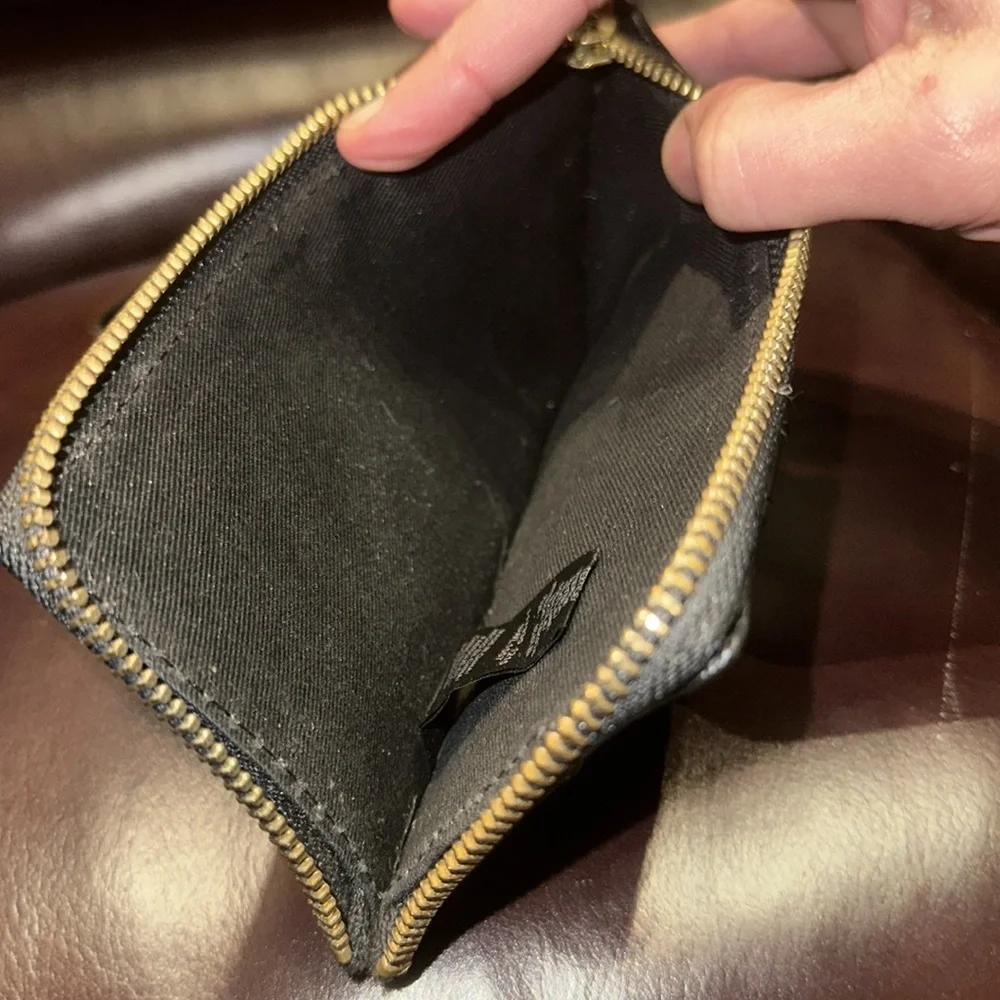 Fossil Leather Phone Wallet - Picture 11 of 15